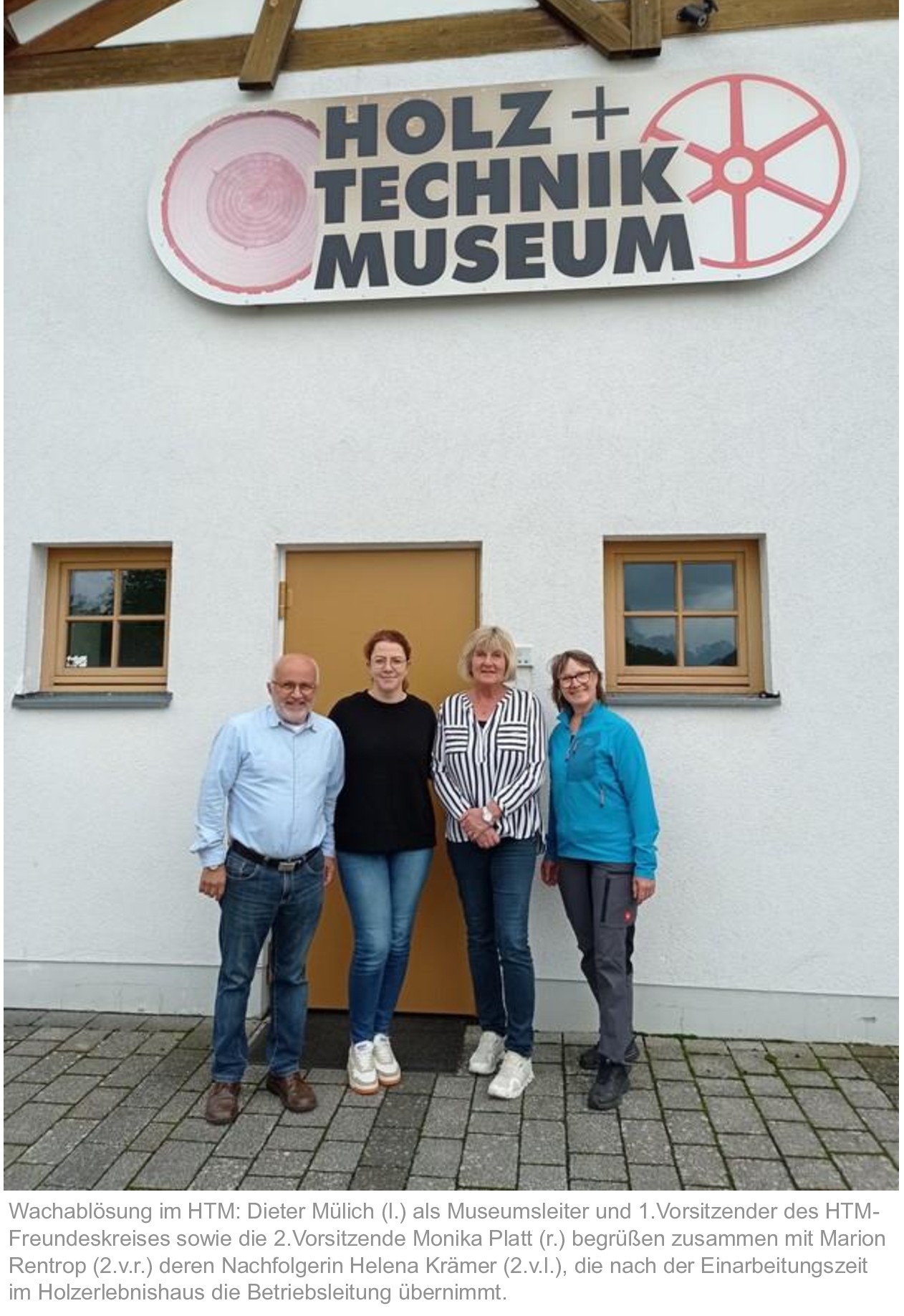 Wachablösung in der Betriebsleitung des Holz- und Technikmuseums: Dieter Mülich (links) als Museumsleiter und Vorsitzender des HTM-Freundeskreises, die stellv. Vorsitzende Monika Platt (rechts) und die langjährige Betriebsleiterin Marion Rentrop (2.v.r.) begrüßen Helena Krämer (2.v.l.).